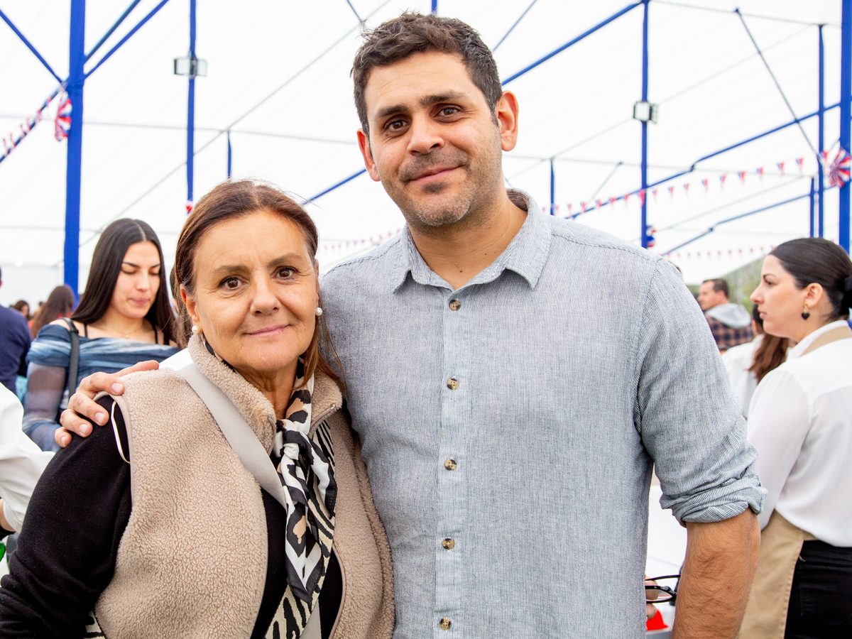 Tere Gómez y Genaro González en un evento